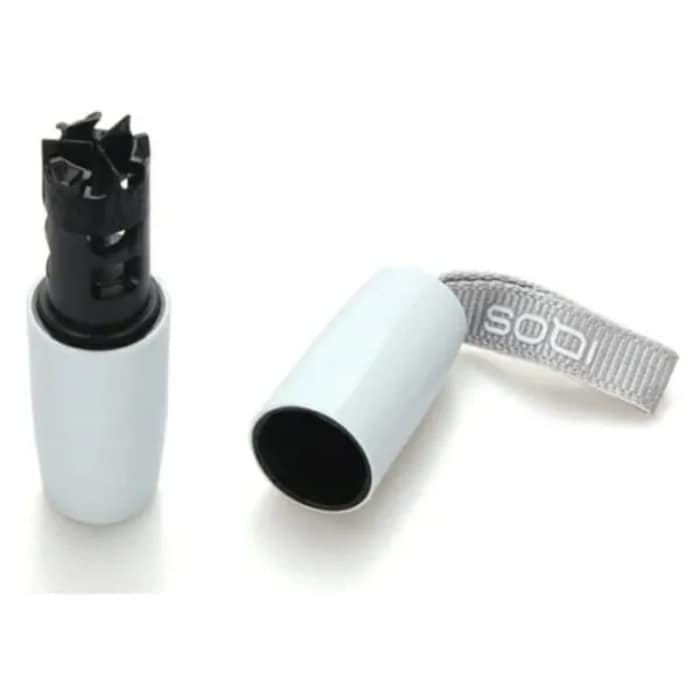 IQOS 3 and 3M Cleaning tool 1 IQOS 3 and 3M Cleaning tool